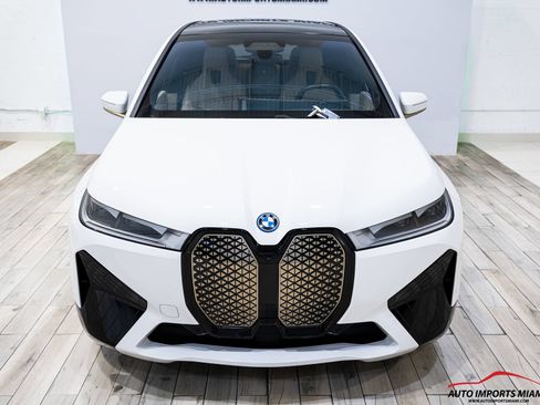 Used 2024 BMW iX xDrive50 w/ Premium Package AWD/4WD image 30