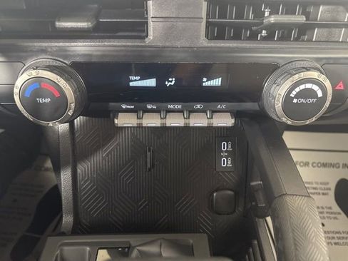 Used 2025 Toyota 4Runner SR5 AWD/4WD image 16