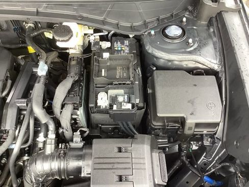 Certified 2025 Hyundai Santa Cruz SE image 11