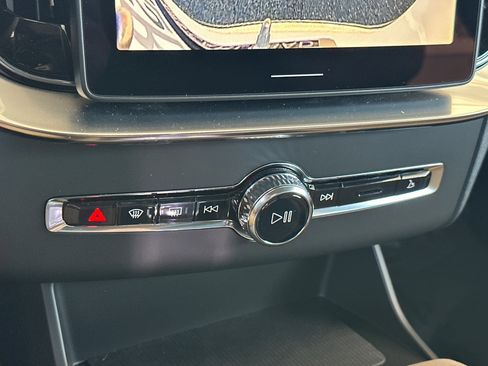 New 2026 Volvo XC90 T8 Plus image 19