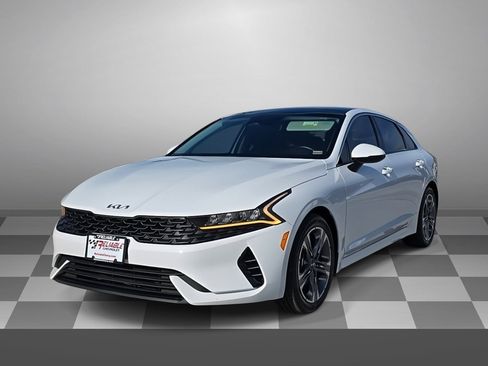 Used 2023 Kia K5 EX image 3