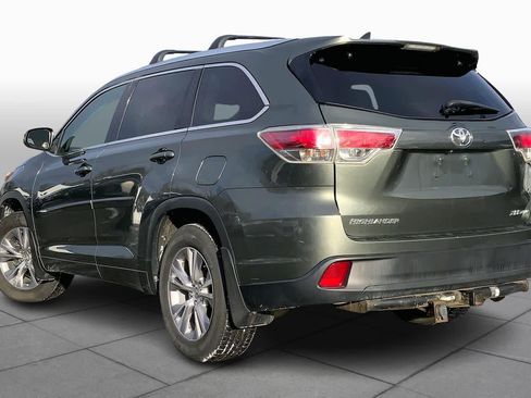 Used 2015 Toyota Highlander XLE image 11