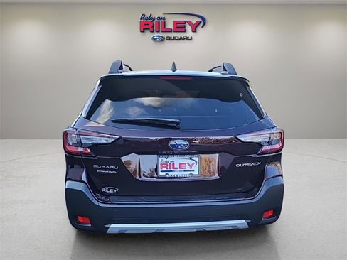 Used 2025 Subaru Outback Limited image 4