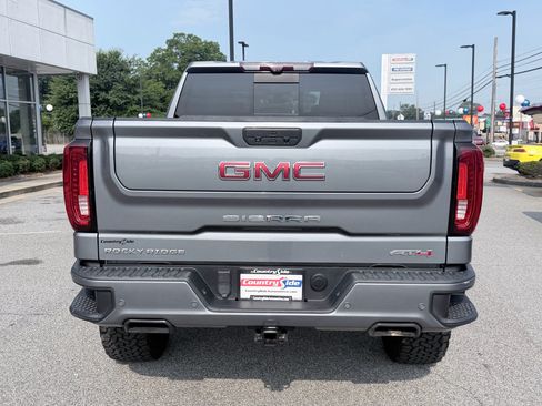 Used 2021 GMC Sierra 1500 AT4 w/ AT4 Premium Package AWD/4WD image 8