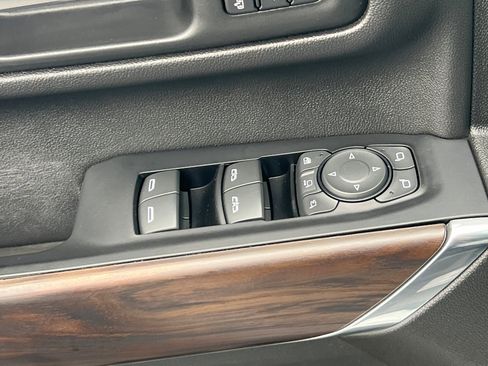 Used 2020 GMC Sierra 2500 SLT w/ Technology Package image 13