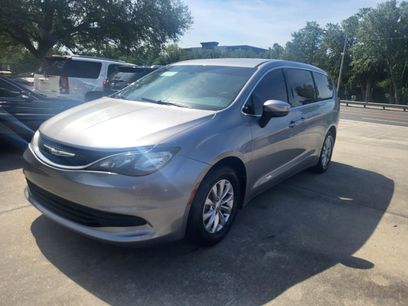 Used 2017 Chrysler Pacifica Touring w/ Tire & Wheel Group