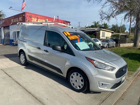 Used 2019 Ford Transit Connect XLT image 1