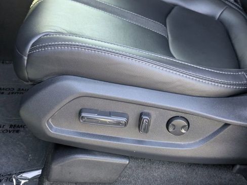 Used 2024 Honda Pilot Touring image 25