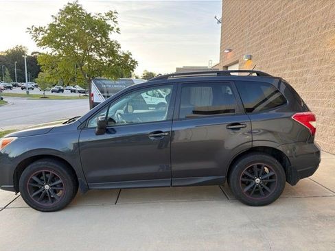 Used 2015 Subaru Forester 2.5i Premium w/ All-Weather Package AWD/4WD image 2