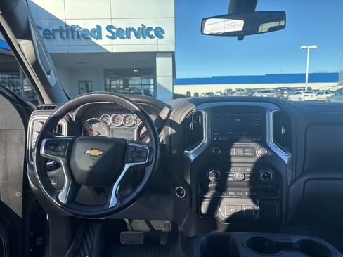 Used 2022 Chevrolet Silverado 1500 LT image 37