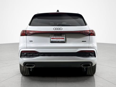 Used 2025 Audi Q5 Premium Plus w/ Premium Plus AWD/4WD image 4