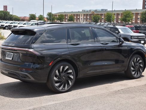 New 2026 Lincoln Nautilus Reserve AWD/4WD image 6