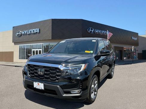 Used 2023 Honda Passport EX-L image 4