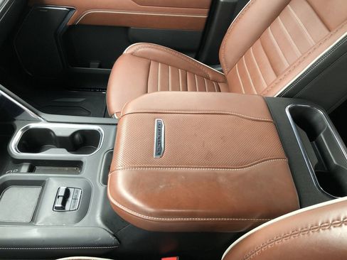 Used 2024 GMC Sierra 2500 Denali Ultimate image 17