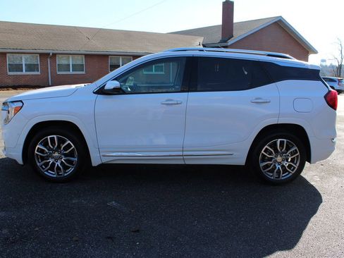 Used 2022 GMC Terrain Denali w/ Denali Premium Package image 6