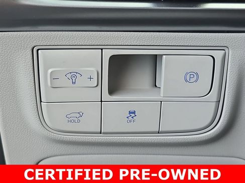 Certified 2025 Hyundai Tucson Limited FWD image 27