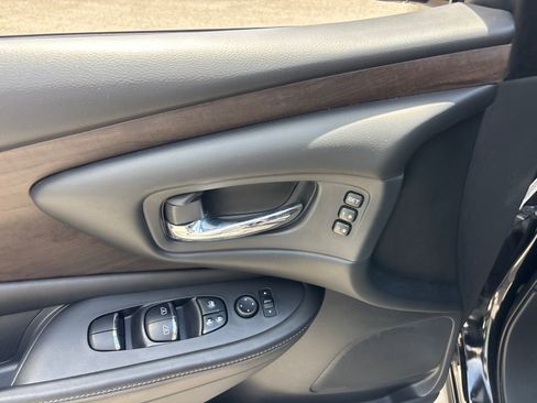 Used 2019 Nissan Murano Platinum w/ Cargo Package AWD/4WD image 12