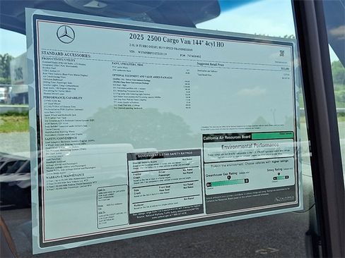 Used 2025 Mercedes-Benz Sprinter 2500 image 24
