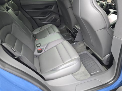 Certified 2021 Porsche Taycan 4 Cross Turismo image 14