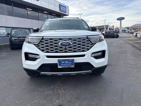 Certified 2023 Ford Explorer Platinum w/ Technology Package image 2
