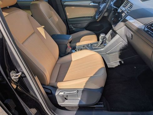 Used 2023 Volkswagen Tiguan SE image 34