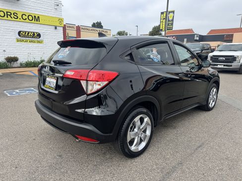Used 2022 Honda HR-V LX image 7