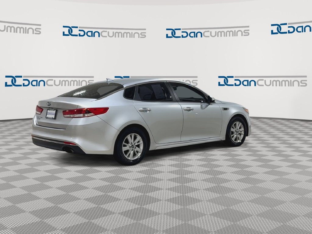 Used 2017 Kia Optima LX FWD image 8