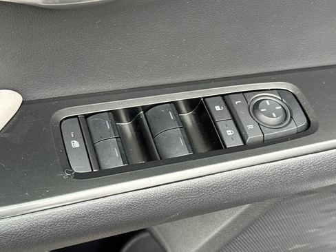 Used 2025 Lexus UX 300h FWD w/ Accessory Package (Z2) image 13