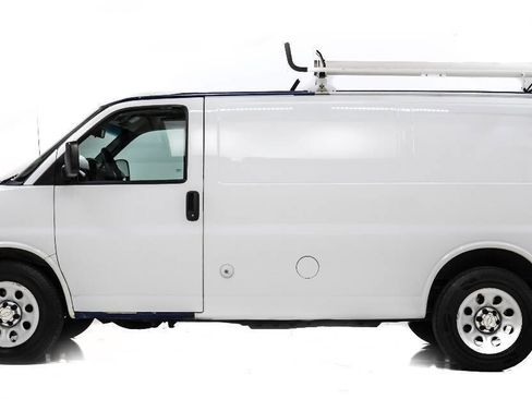 Used 2013 Chevrolet Express 1500 RWD image 6