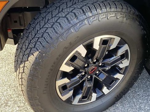 Used 2024 Nissan Frontier PRO-4X w/ Off-Road Protection Package AWD/4WD image 24