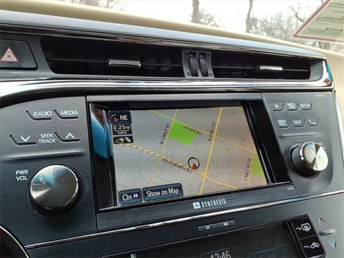 Used 2013 Toyota Avalon Limited image 19