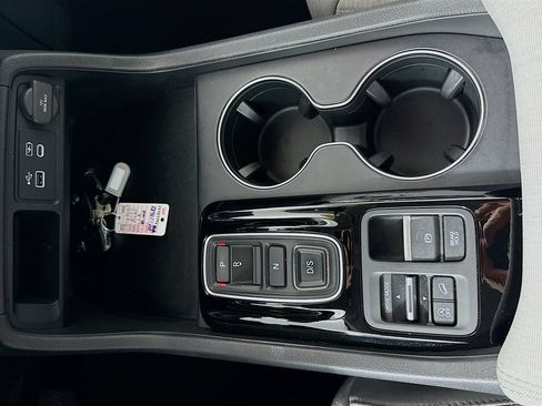 Certified 2023 Honda Pilot LX image 14