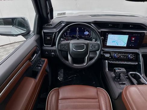 Used 2025 GMC Sierra 1500 Denali Ultimate image 26