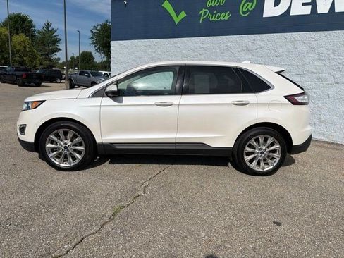 Used 2018 Ford Edge Titanium w/ Equipment Group 301A AWD/4WD image 2