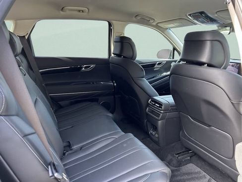 Used 2026 Genesis GV80 2.5T RWD image 19