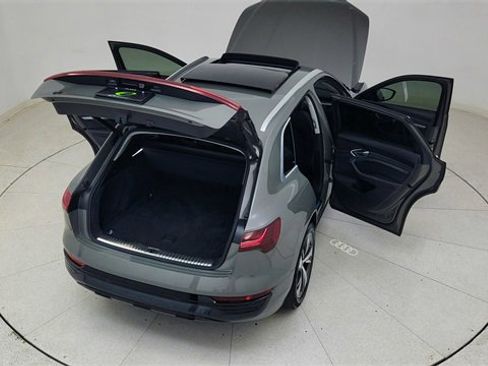 Used 2024 Audi Q8 e-tron Premium image 87