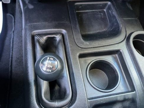 Used 2016 RAM 2500 Tradesman w/ Chrome Appearance Group image 10