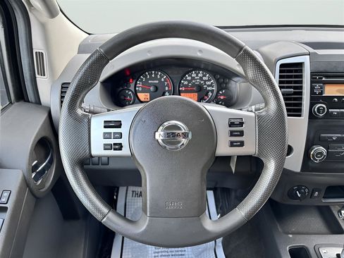 Used 2015 Nissan Xterra X image 19