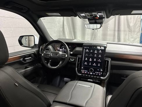 New 2026 GMC Yukon XL Denali w/ Denali Reserve Package AWD/4WD image 12