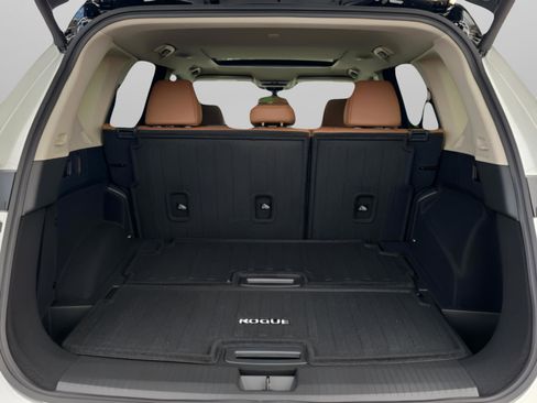 New 2026 Nissan Rogue Platinum image 6