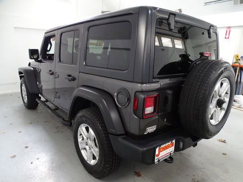Used 2019 Jeep Wrangler Unlimited Sport S image 17