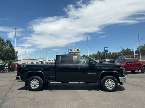 Used 2026 Chevrolet Silverado 2500 LT w/ All Star Edition AWD/4WD image 2