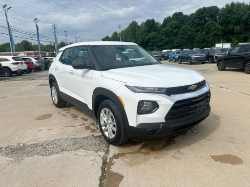 Used 2023 Chevrolet TrailBlazer LS AWD/4WD image 11