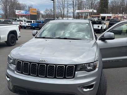 Used 2018 Jeep Grand Cherokee Laredo