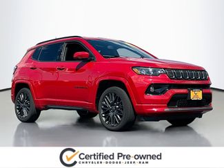 Used 2022 Jeep Compass Limited image 1