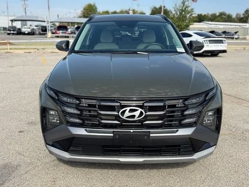Used 2025 Hyundai Tucson SEL FWD image 2