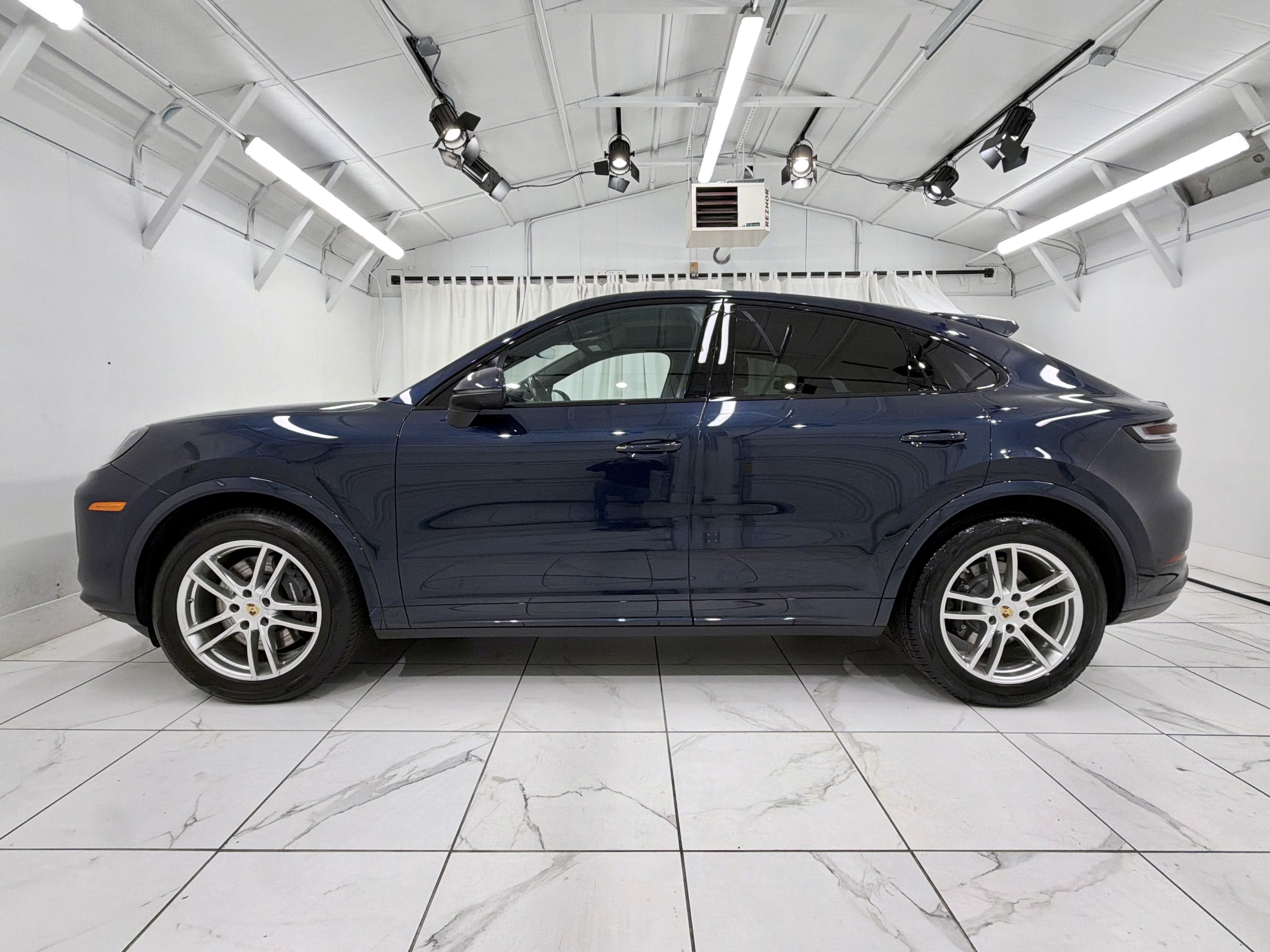 Certified 2024 Porsche Cayenne Coupe AWD/4WD image 14
