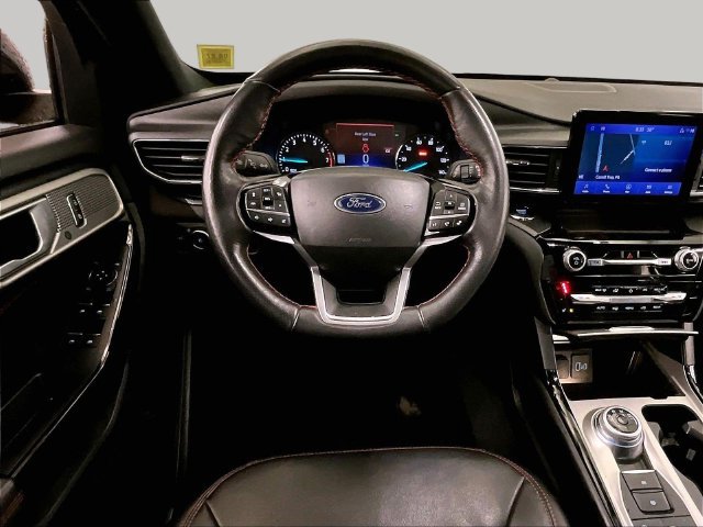 Used 2023 Ford Explorer ST-Line w/ Class IV Trailer Tow Package AWD/4WD image 5