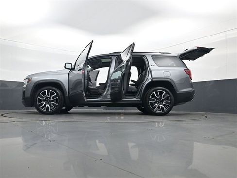 Certified 2021 GMC Acadia SLT w/ Elevation Edition image 35
