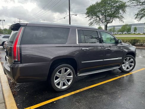 Used 2015 Cadillac Escalade ESV Luxury AWD/4WD image 4